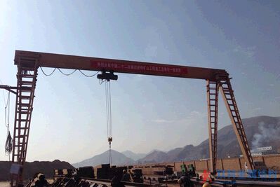 青海和興炭素一期項(xiàng)目原料庫鋼結(jié)構(gòu)制作完畢